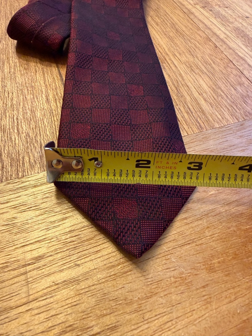 Louis Vuitton Damier Red Burgundy Checker Silk Tie - Picture 11 of 11